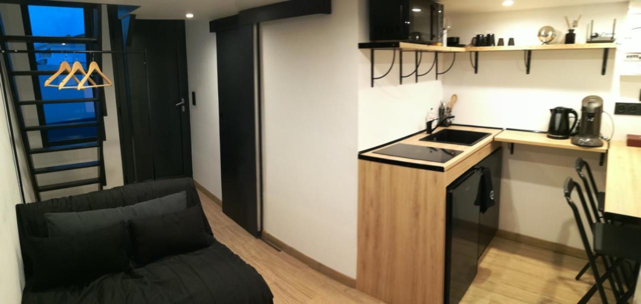 Studio Cosy Avec Acces Et Terrasse Independants Tresses Exterior photo